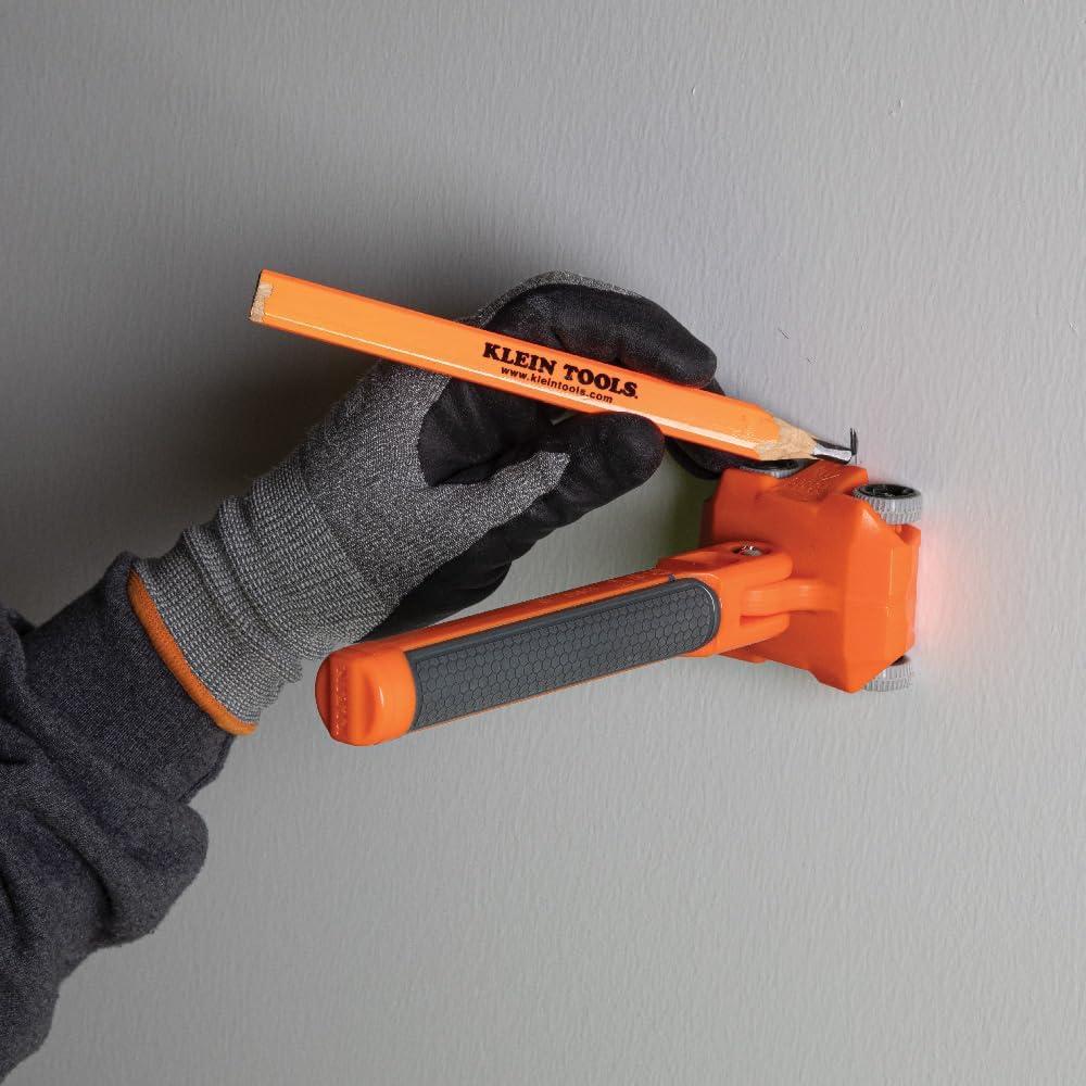 imageKlein Tools 80051 Wire Puller Kit with 30Foot Glow Fish Rod and Magnetic Wire Puller 2 PieceWire Puller